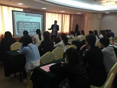 济南公名教育咨询 以宽敞教室为基石，打造专业教育咨询服务环境